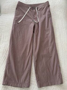 Vuori Rip Stop Wide-Leg Drawstring Pants Cropped in Mauve EUC 1281